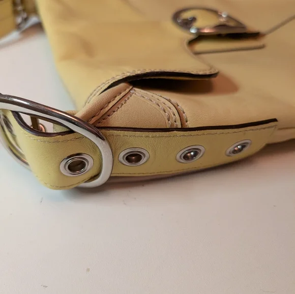 Vintage Coach Yellow Leather Bleecker Crossbody Shoulder Bag F13355 - Picture 5 of 14